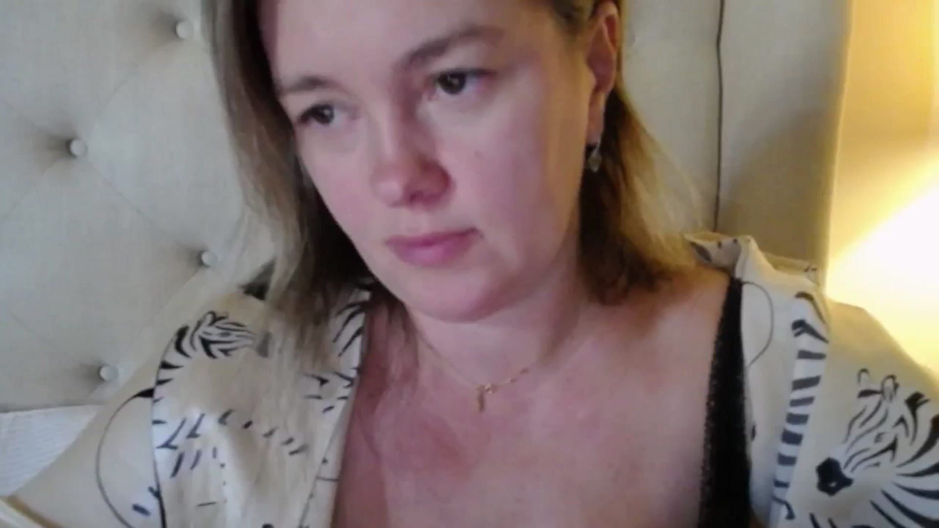 Gallery image thumbnail from J0llye's myfreecams stream on, 11/13/2025, 20:15 image 14 of 20