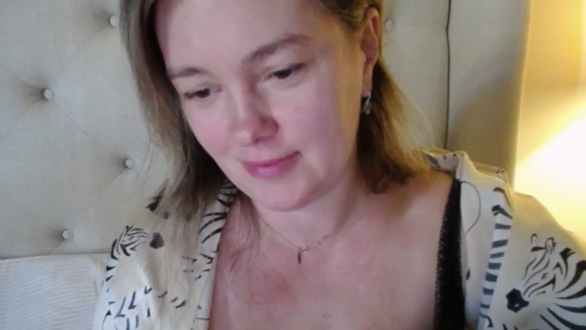 Gallery image thumbnail from J0llye's myfreecams stream on, 11/13/2025, 20:15 image 12 of 20