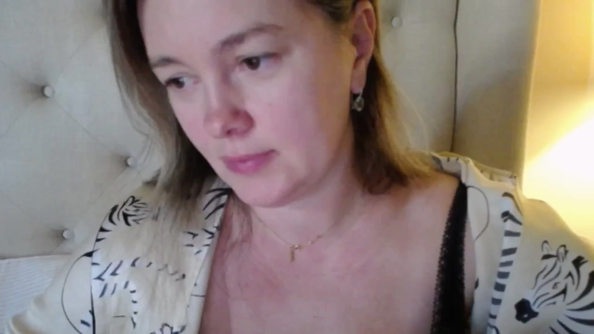 Gallery image thumbnail from J0llye's myfreecams stream on, 11/13/2025, 20:15 image 10 of 20