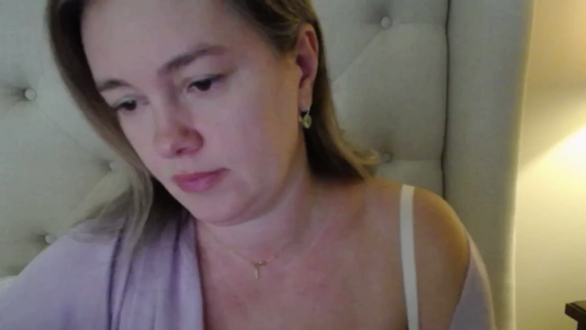 Gallery image thumbnail from J0llye's myfreecams stream on, 11/14/2025, 17:06 image 14 of 20
