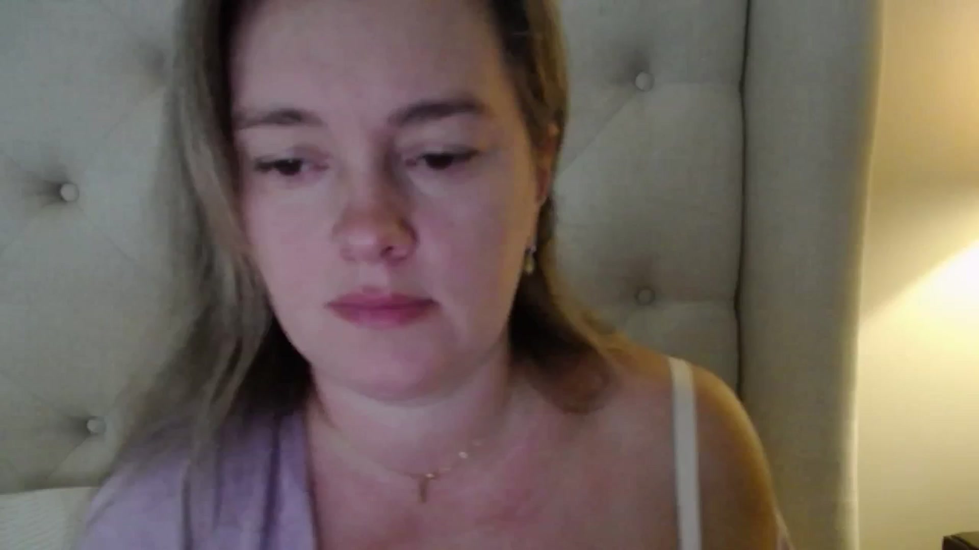 Gallery image thumbnail from J0llye's myfreecams stream on, 11/14/2025, 17:06 image 17 of 20