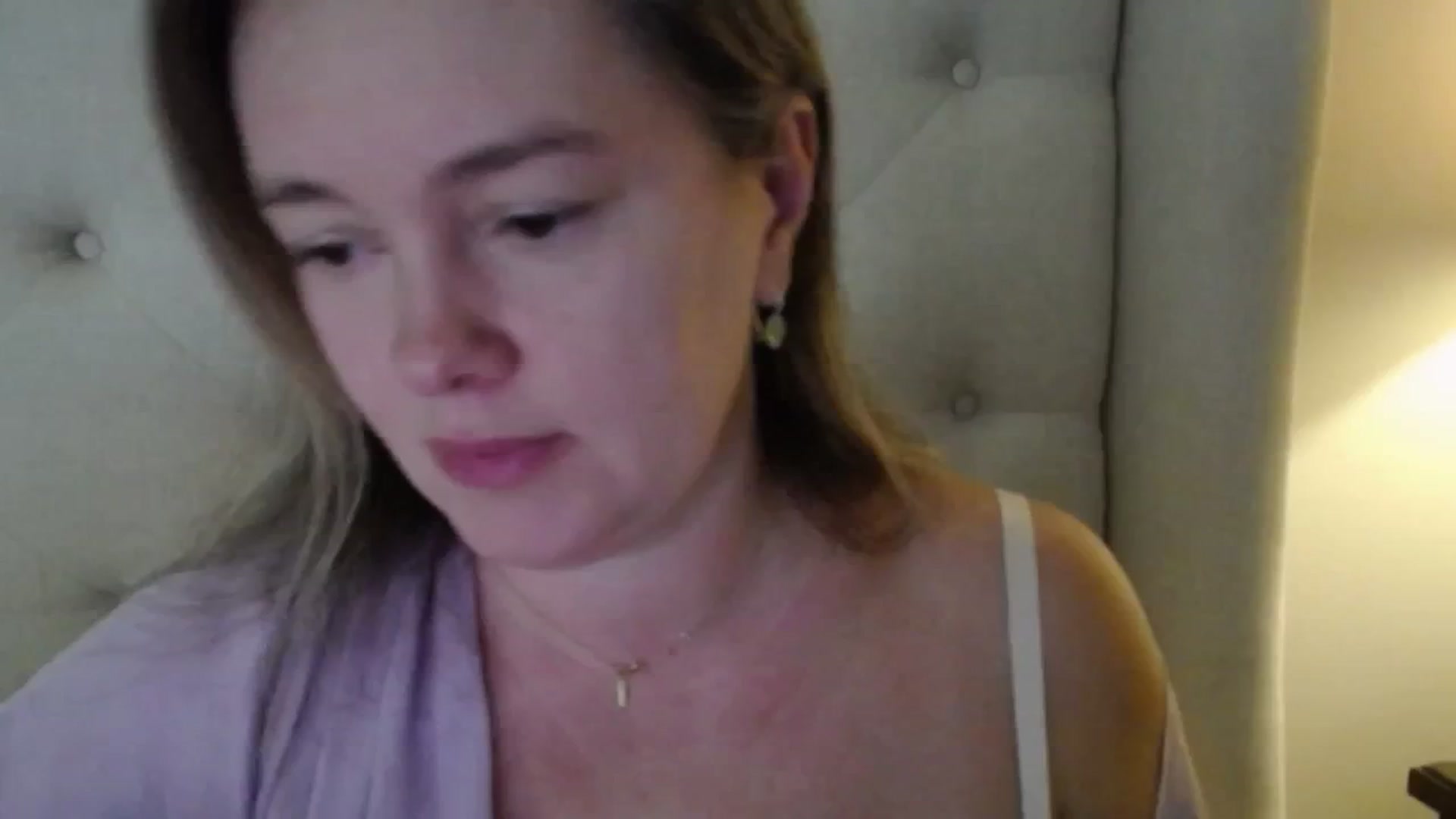 Gallery image thumbnail from J0llye's myfreecams stream on, 11/14/2025, 17:06 image 16 of 20