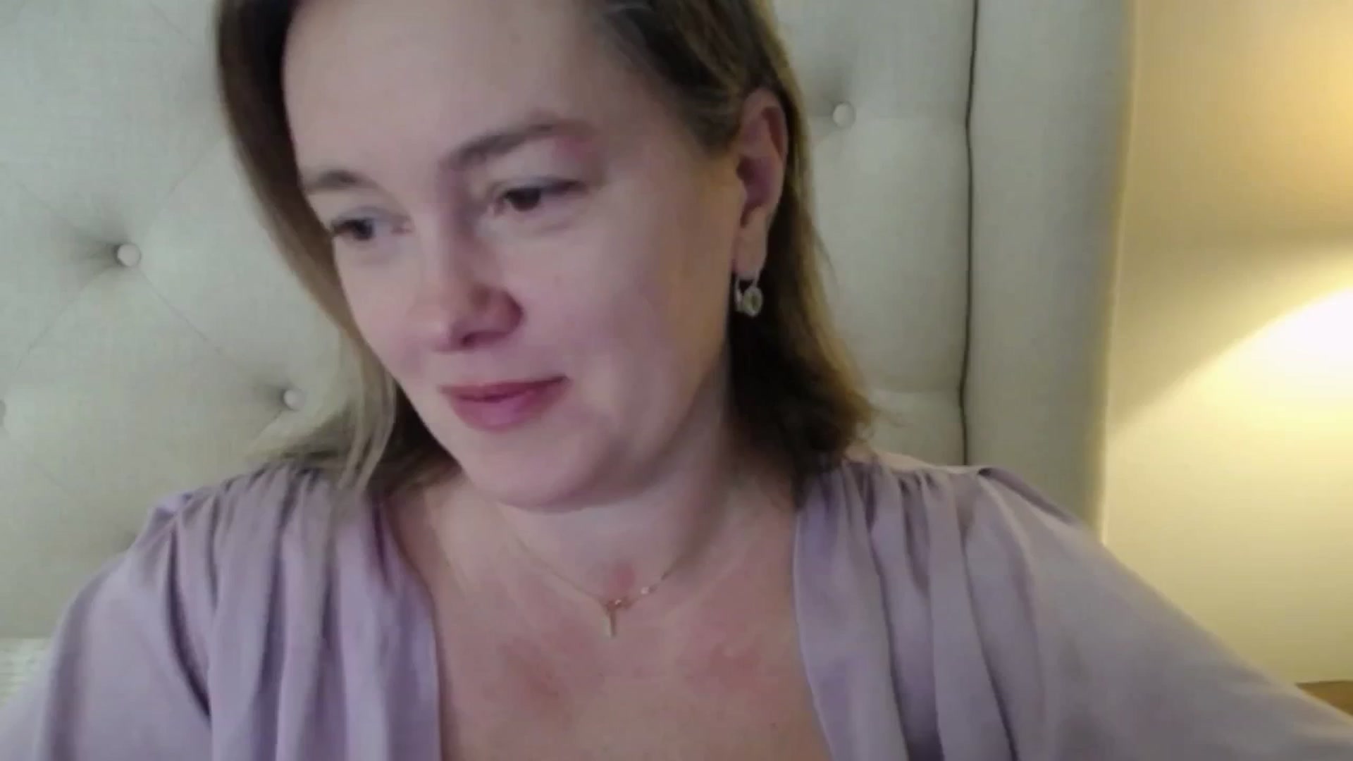 Gallery image thumbnail from J0llye's myfreecams stream on, 11/14/2025, 17:06 image 1 of 20