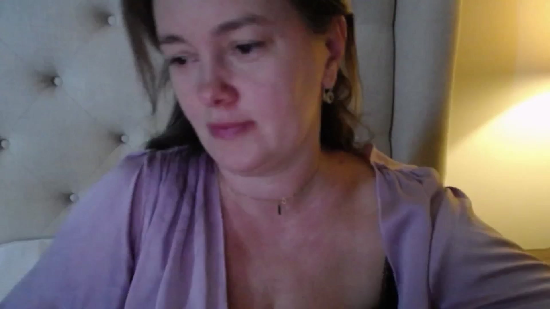 Gallery image thumbnail from J0llye's myfreecams stream on, 11/15/2025, 21:33 image 20 of 20