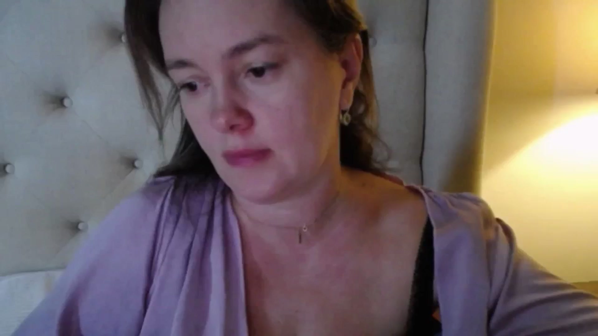 Gallery image thumbnail from J0llye's myfreecams stream on, 11/15/2025, 21:33 image 17 of 20