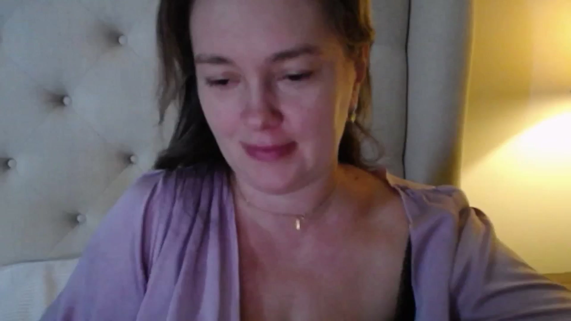 Gallery image thumbnail from J0llye's myfreecams stream on, 11/15/2025, 21:33 image 19 of 20