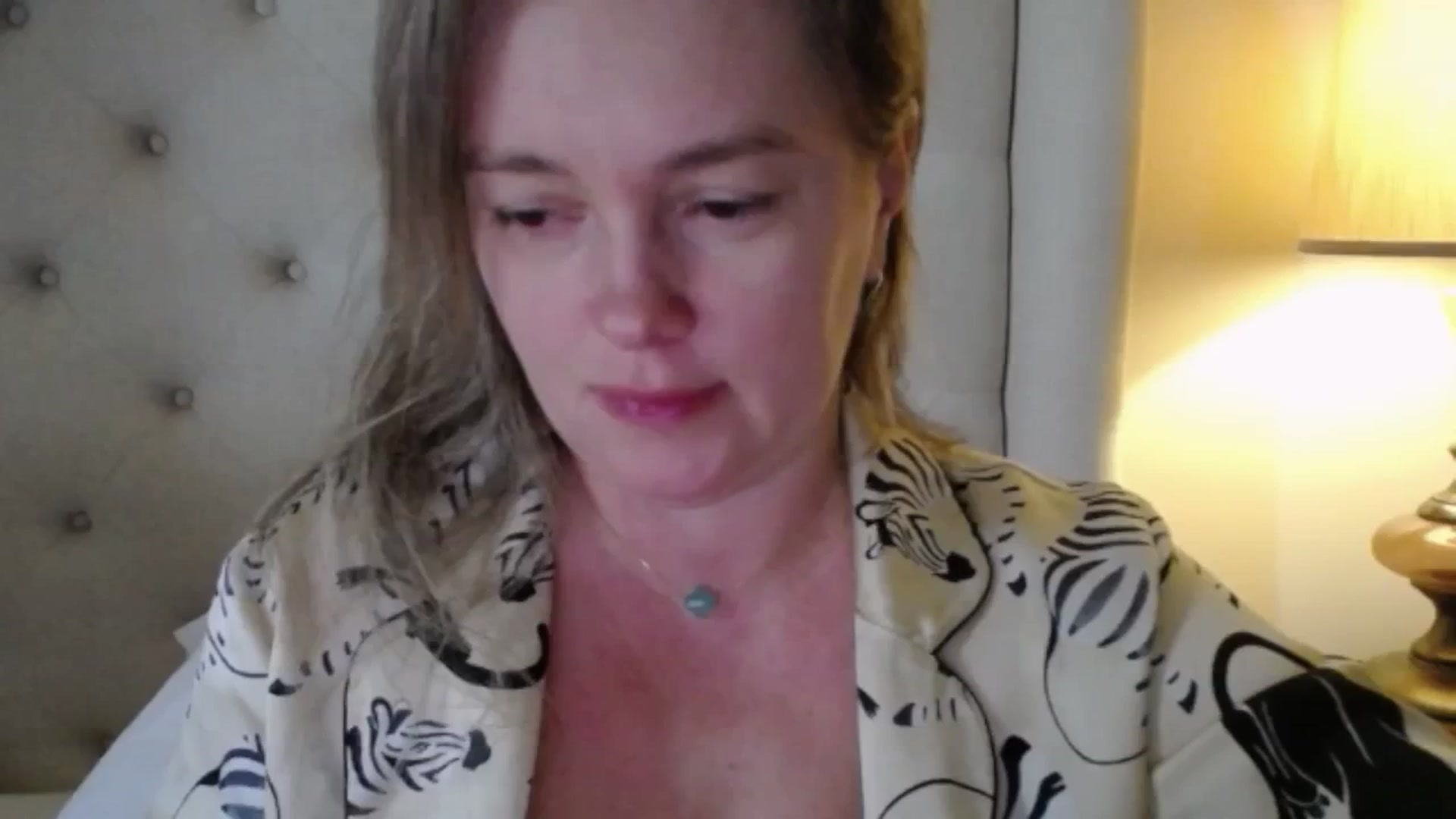 Gallery image thumbnail from J0llye's myfreecams stream on, 11/17/2025, 19:33 image 16 of 20