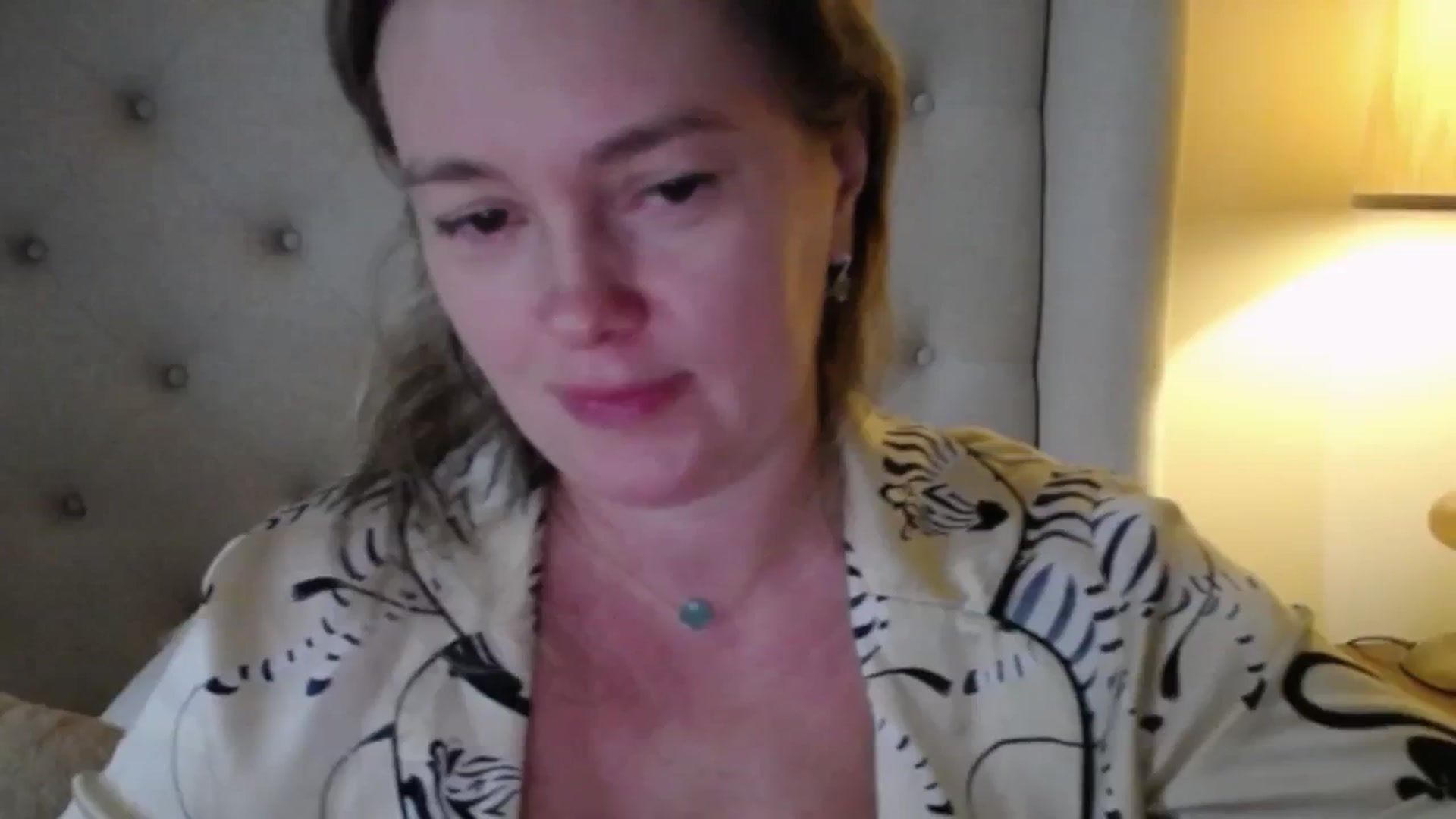 Gallery image thumbnail from J0llye's myfreecams stream on, 11/17/2025, 20:33 image 13 of 20