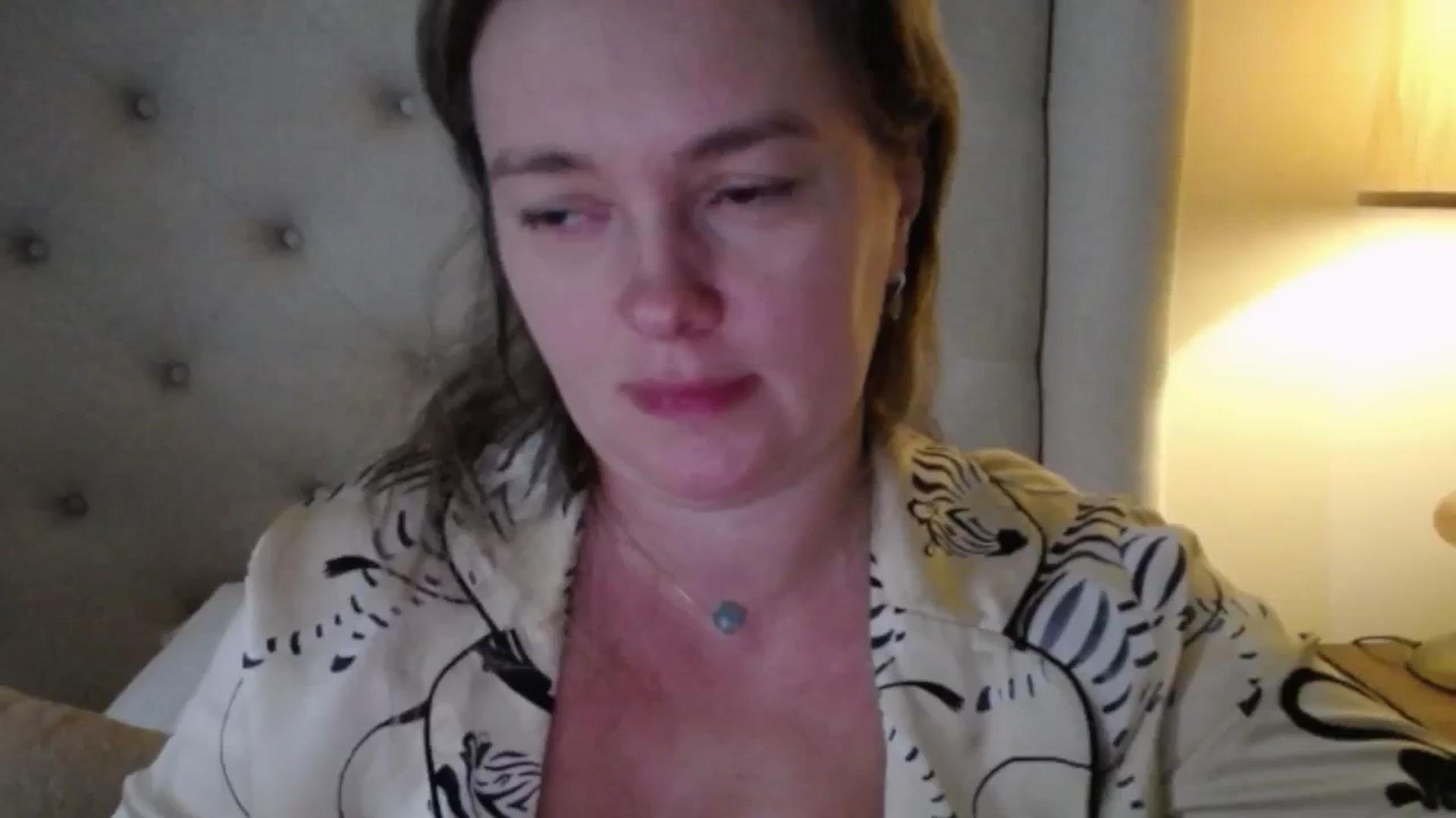 Gallery image thumbnail from J0llye's myfreecams stream on, 11/17/2025, 20:33 image 17 of 20