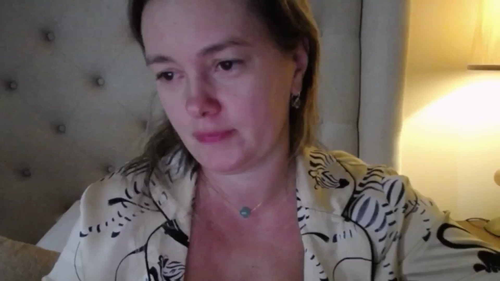 Gallery image thumbnail from J0llye's myfreecams stream on, 11/17/2025, 20:33 image 18 of 20