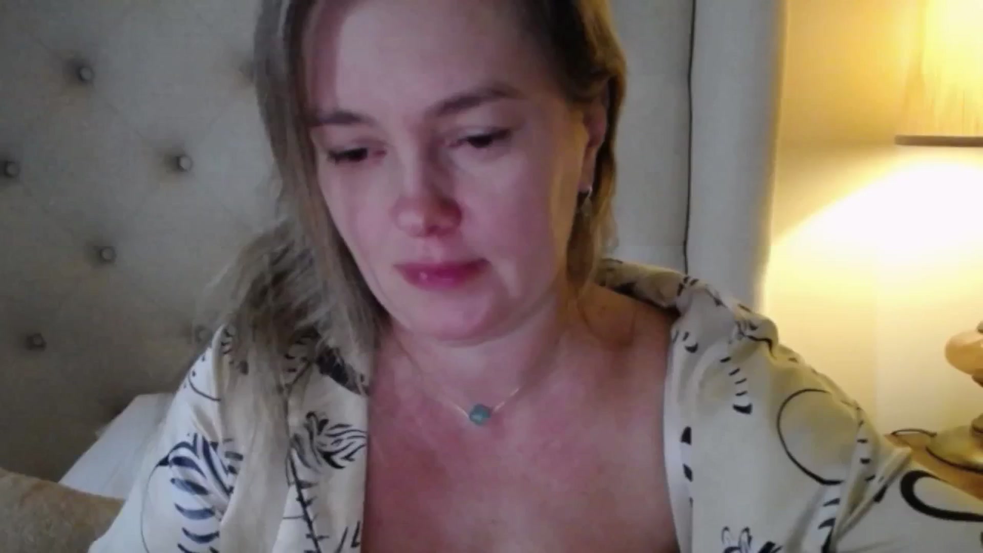 Gallery image thumbnail from J0llye's myfreecams stream on, 11/17/2025, 20:33 image 8 of 20