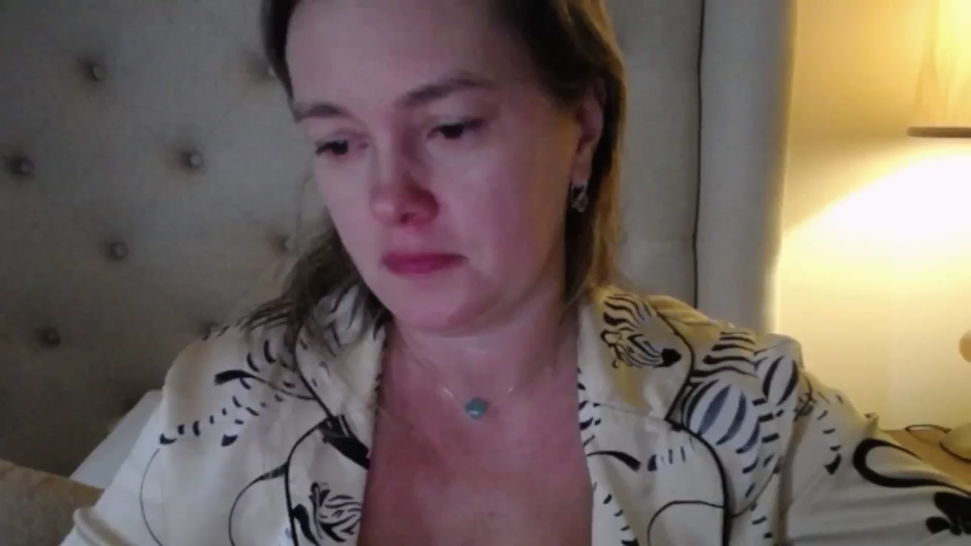 Gallery image thumbnail from J0llye's myfreecams stream on, 11/17/2025, 20:33 image 19 of 20
