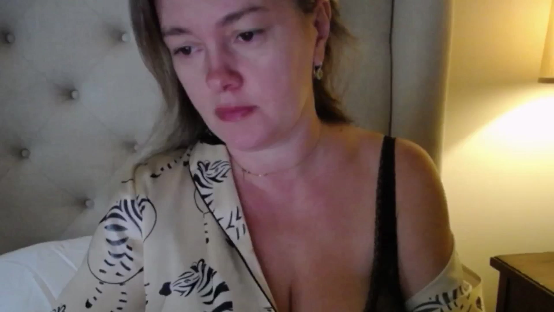 Gallery image thumbnail from J0llye's myfreecams stream on, 11/18/2025, 16:03 image 14 of 20