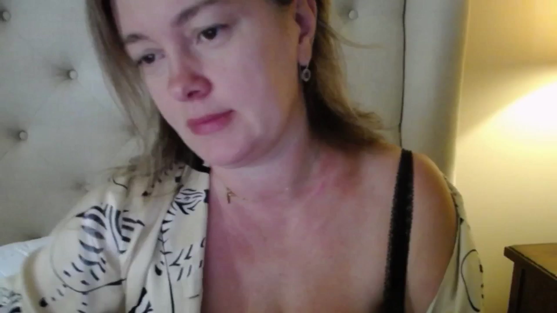 Gallery image thumbnail from J0llye's myfreecams stream on, 11/18/2025, 17:05 image 1 of 20