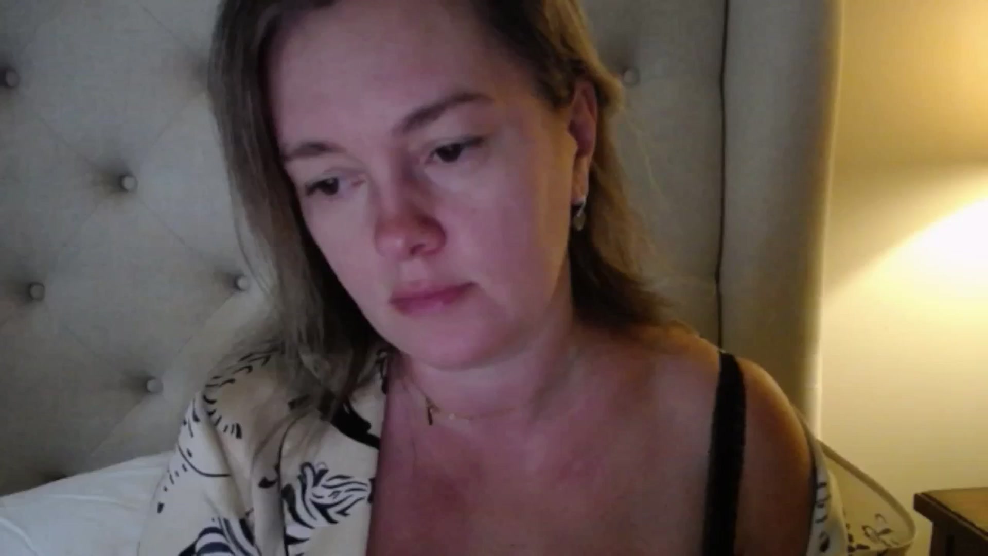 Gallery image thumbnail from J0llye's myfreecams stream on, 11/18/2025, 17:05 image 17 of 20
