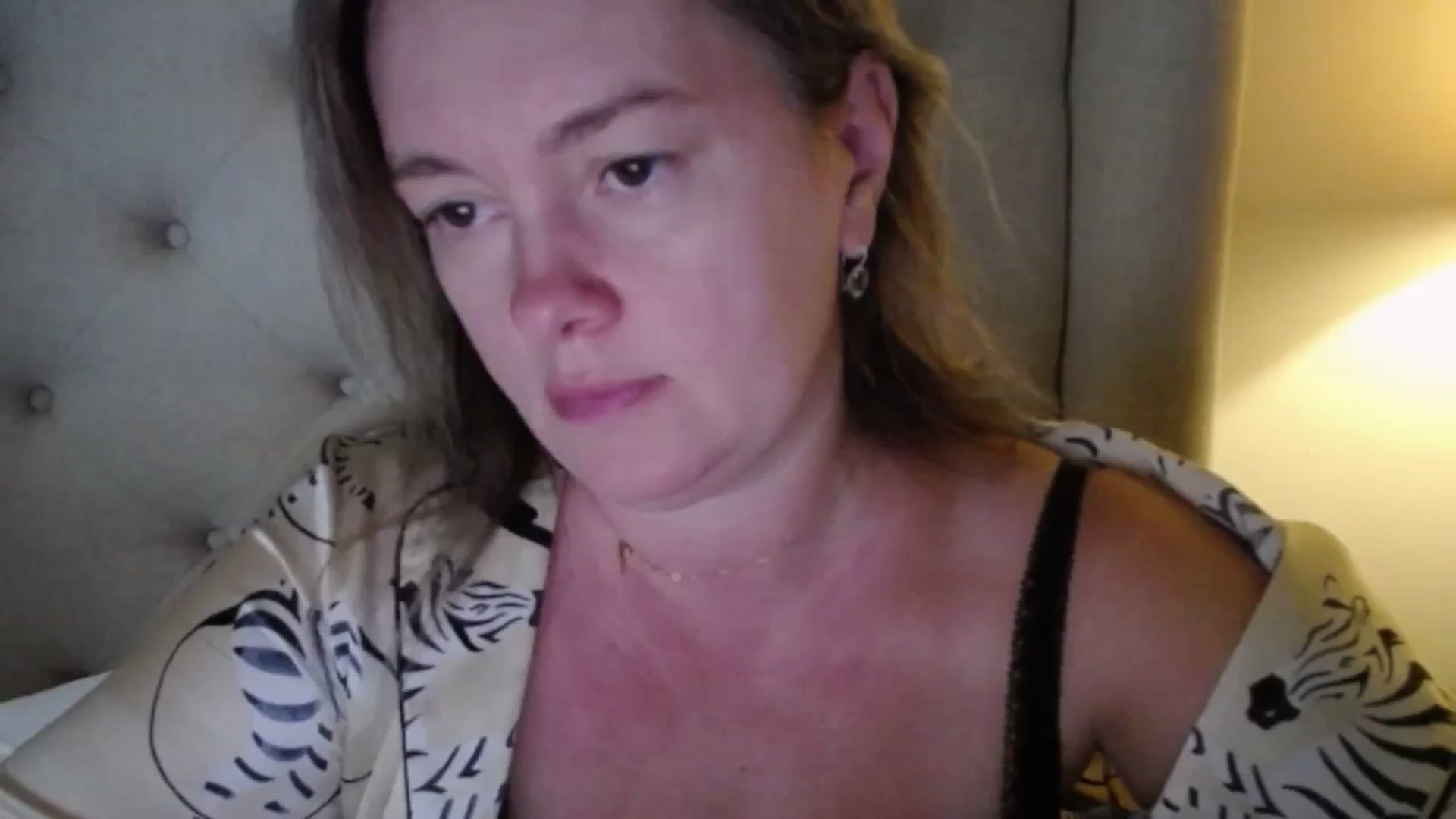 Gallery image thumbnail from J0llye's myfreecams stream on, 11/18/2025, 17:05 image 14 of 20