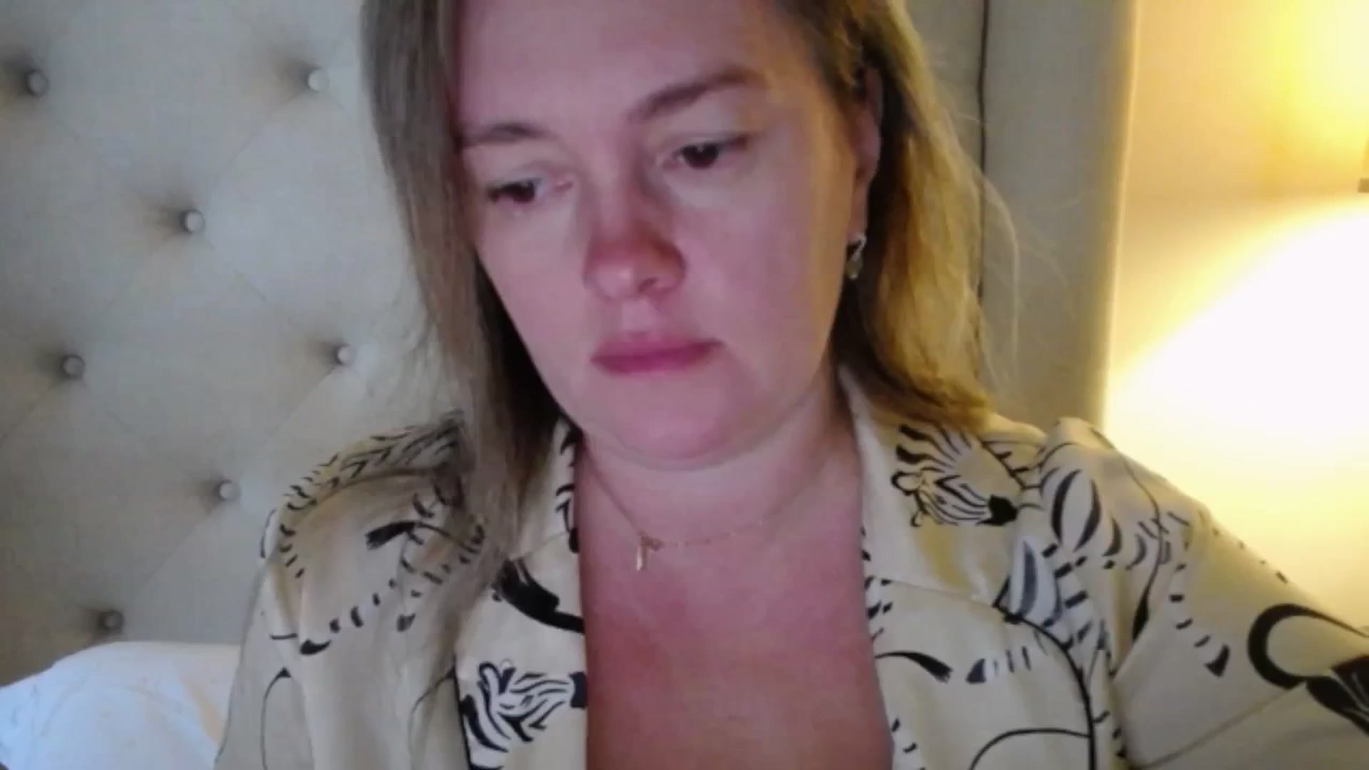 Gallery image thumbnail from J0llye's myfreecams stream on, 11/18/2025, 20:33 image 9 of 20