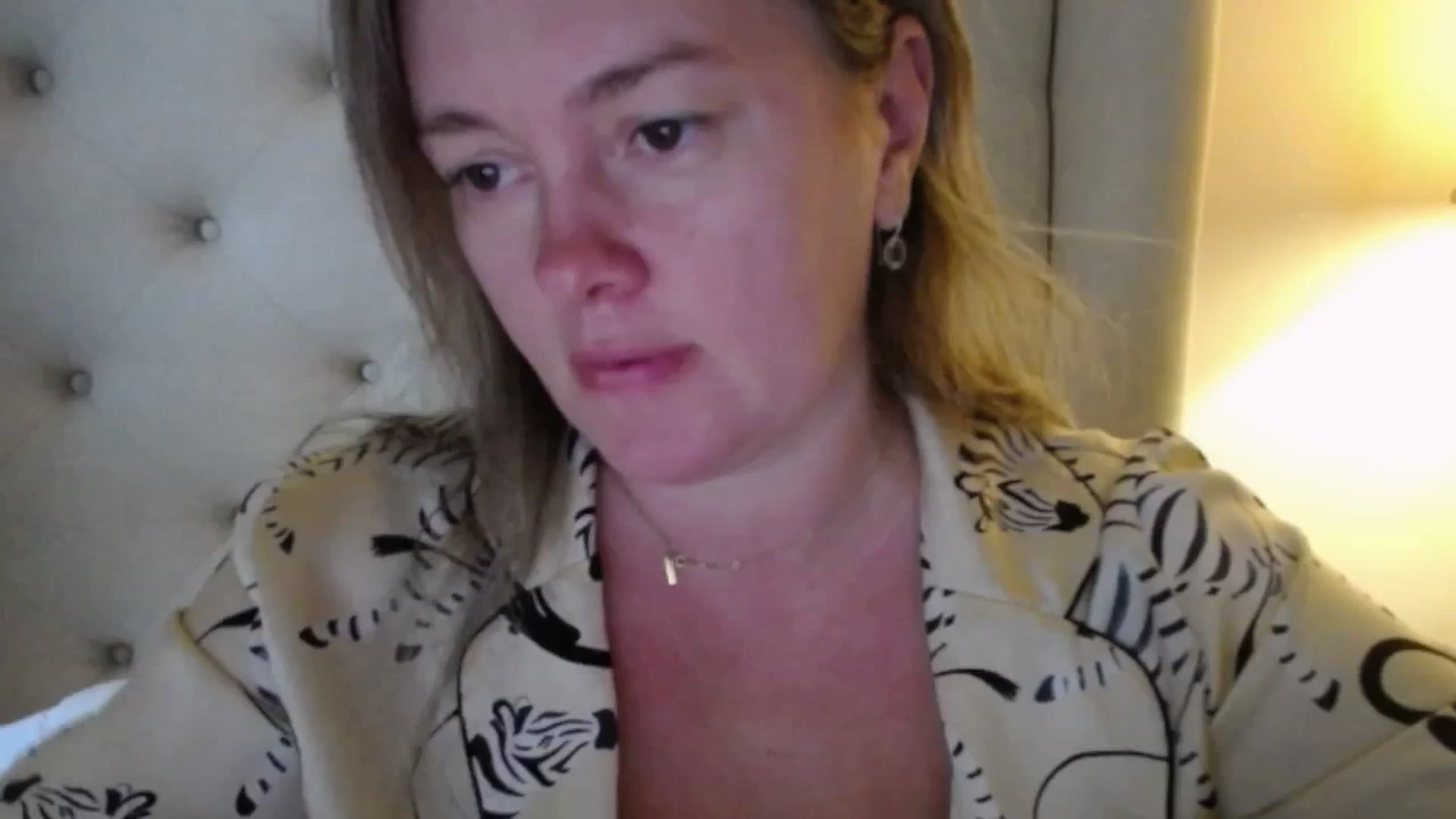 Gallery image thumbnail from J0llye's myfreecams stream on, 11/18/2025, 20:33 image 6 of 20