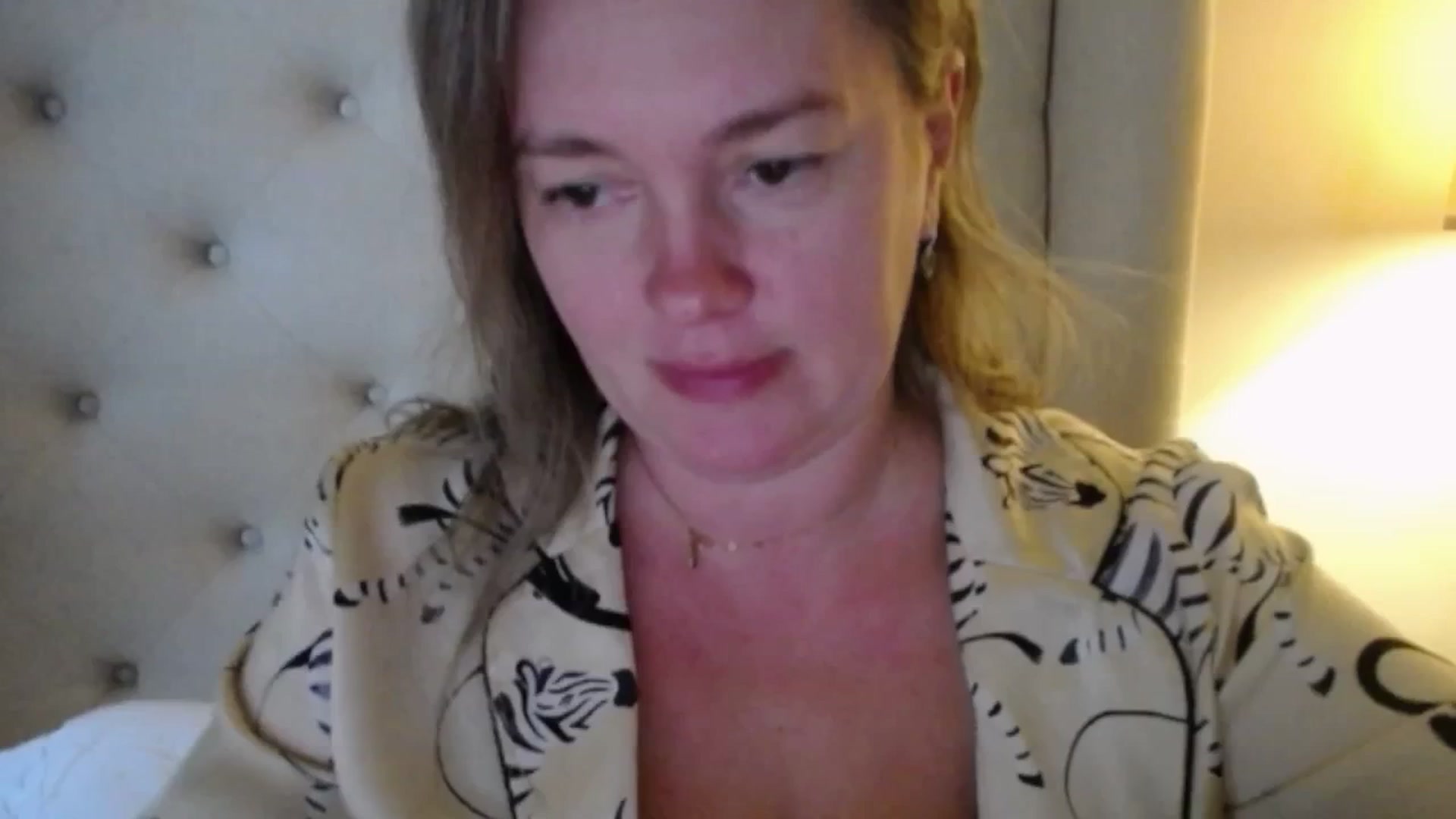 Gallery image thumbnail from J0llye's myfreecams stream on, 11/18/2025, 20:33 image 3 of 20