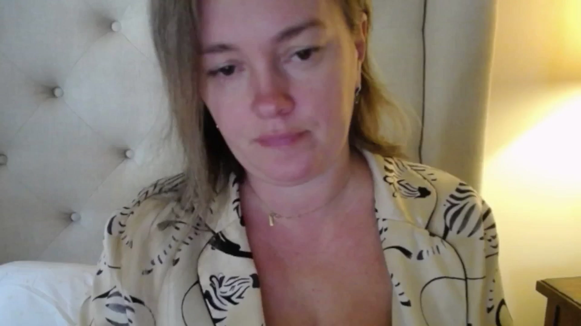 Gallery image thumbnail from J0llye's myfreecams stream on, 11/18/2025, 20:33 image 10 of 20