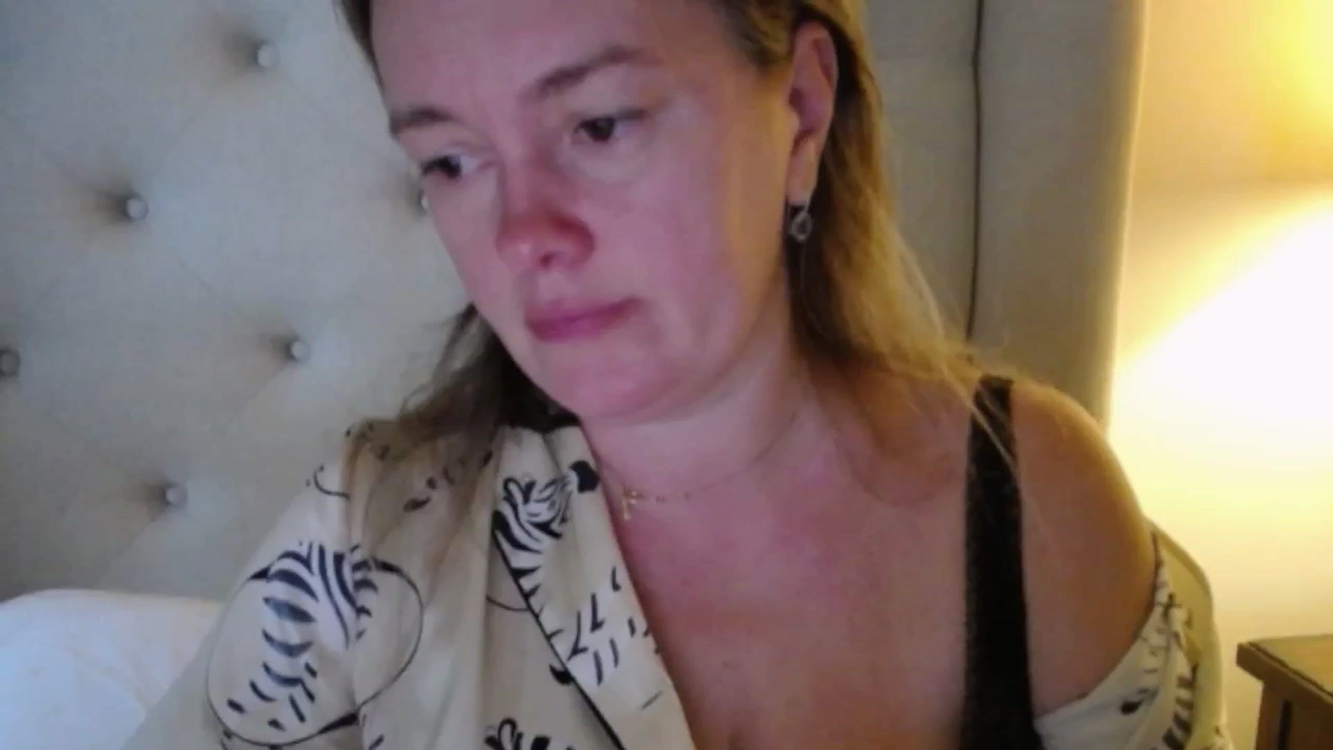 Gallery image thumbnail from J0llye's myfreecams stream on, 11/18/2025, 20:33 image 18 of 20
