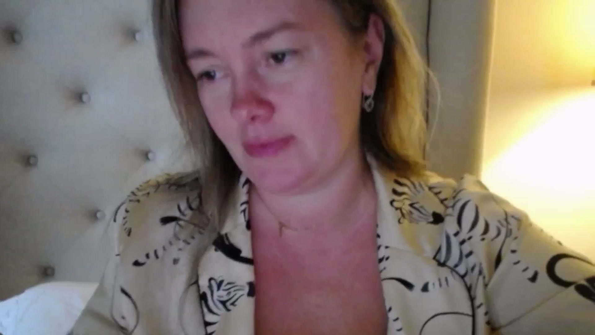 Gallery image thumbnail from J0llye's myfreecams stream on, 11/18/2025, 20:33 image 8 of 20