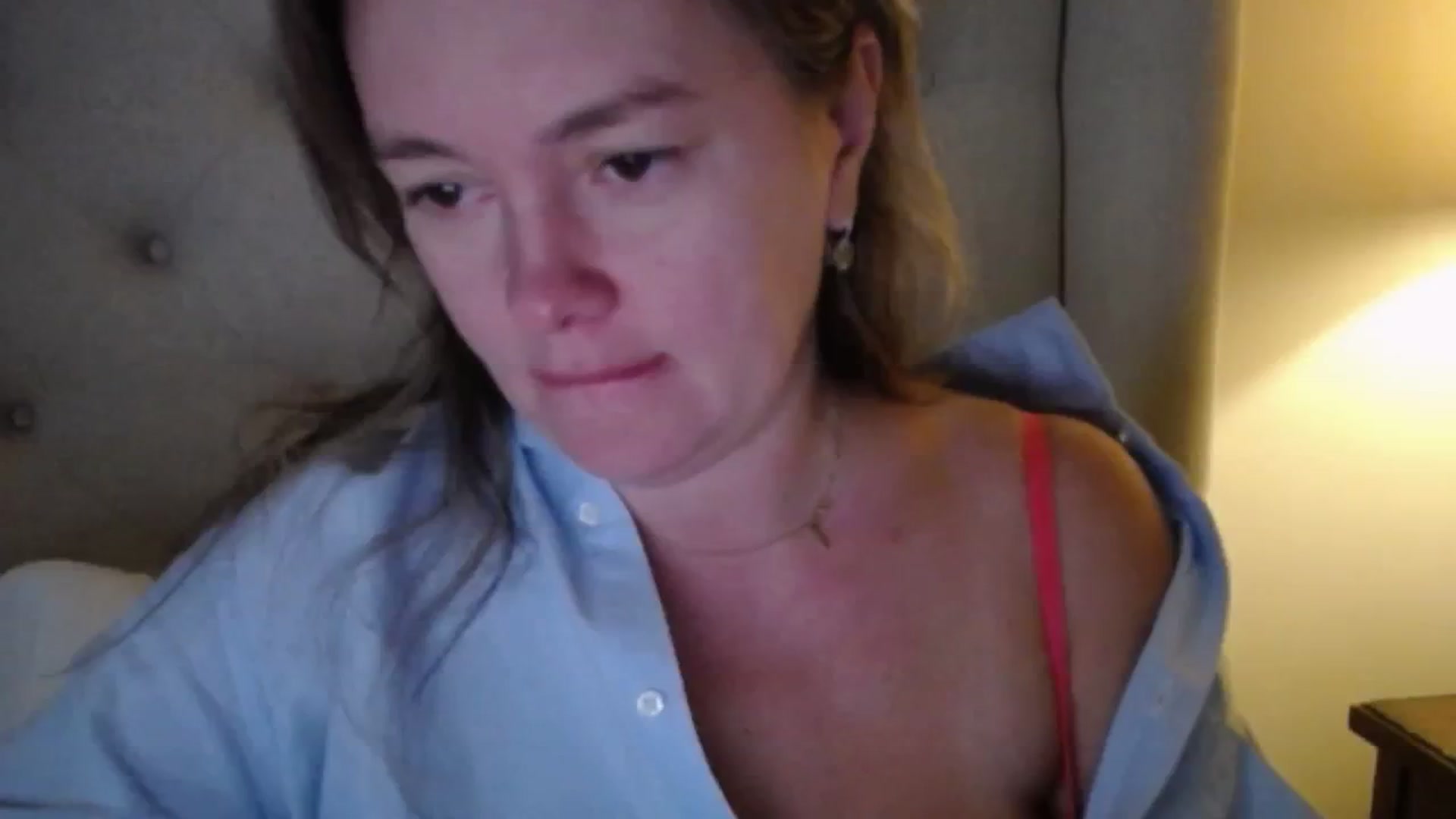Gallery image thumbnail from J0llye's myfreecams stream on, 11/19/2025, 16:15 image 19 of 20
