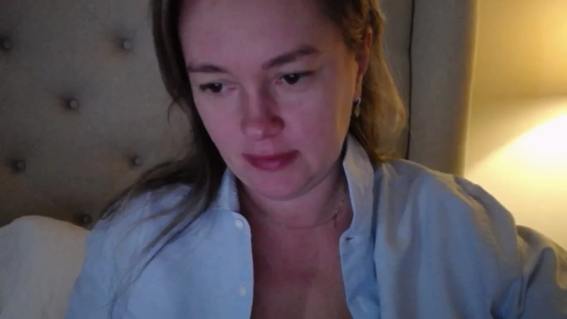 Gallery image thumbnail from J0llye's myfreecams stream on, 11/19/2025, 16:15 image 3 of 20