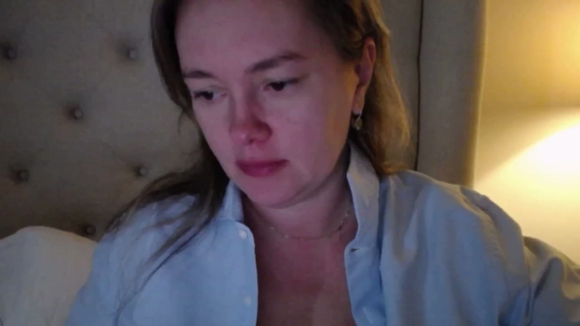 Gallery image thumbnail from J0llye's myfreecams stream on, 11/19/2025, 16:15 image 4 of 20