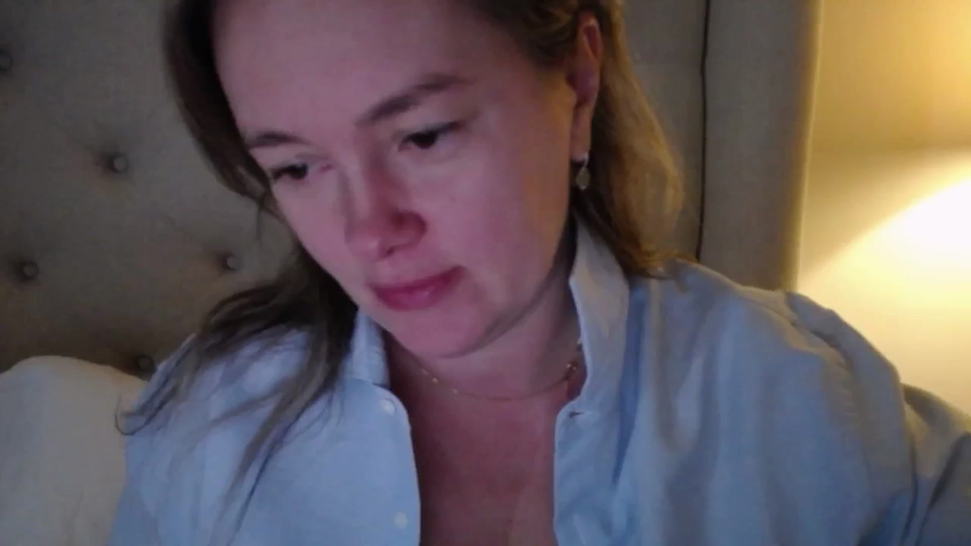 Gallery image thumbnail from J0llye's myfreecams stream on, 11/19/2025, 16:15 image 11 of 20