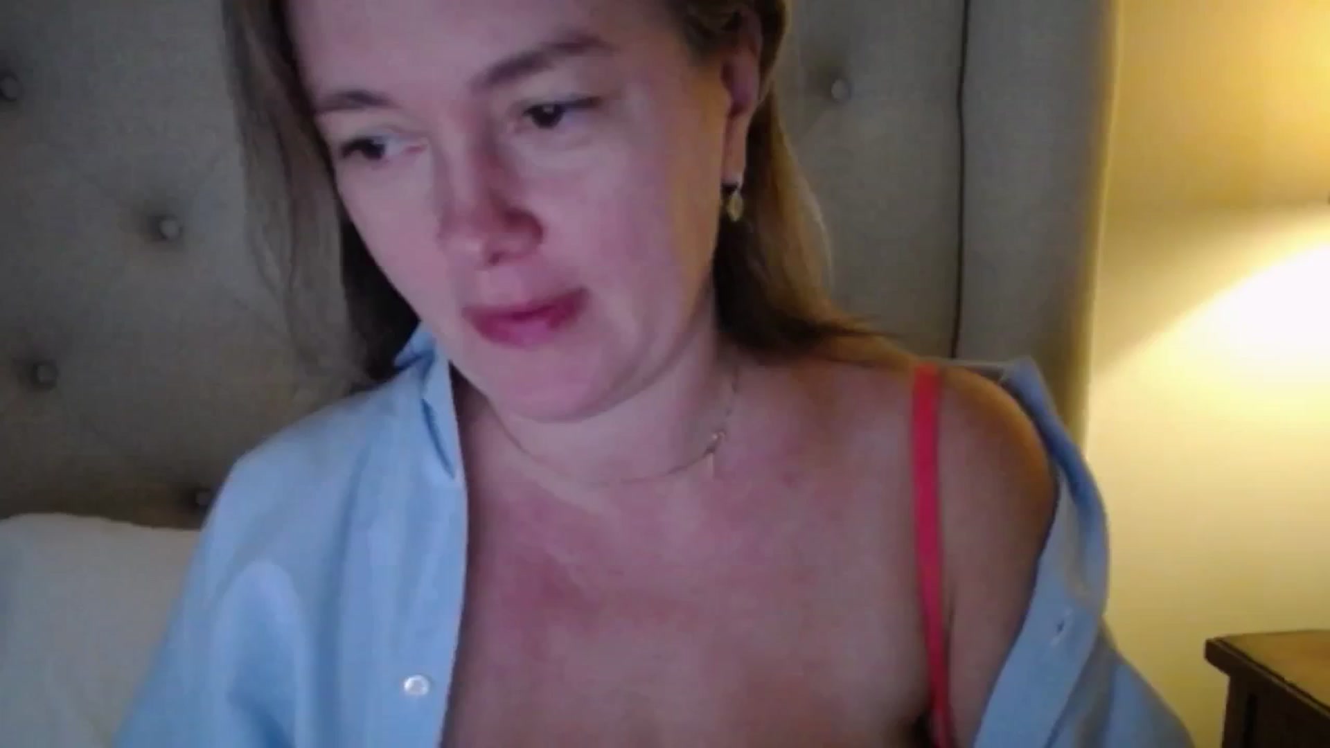 Gallery image thumbnail from J0llye's myfreecams stream on, 11/19/2025, 16:28 image 1 of 20