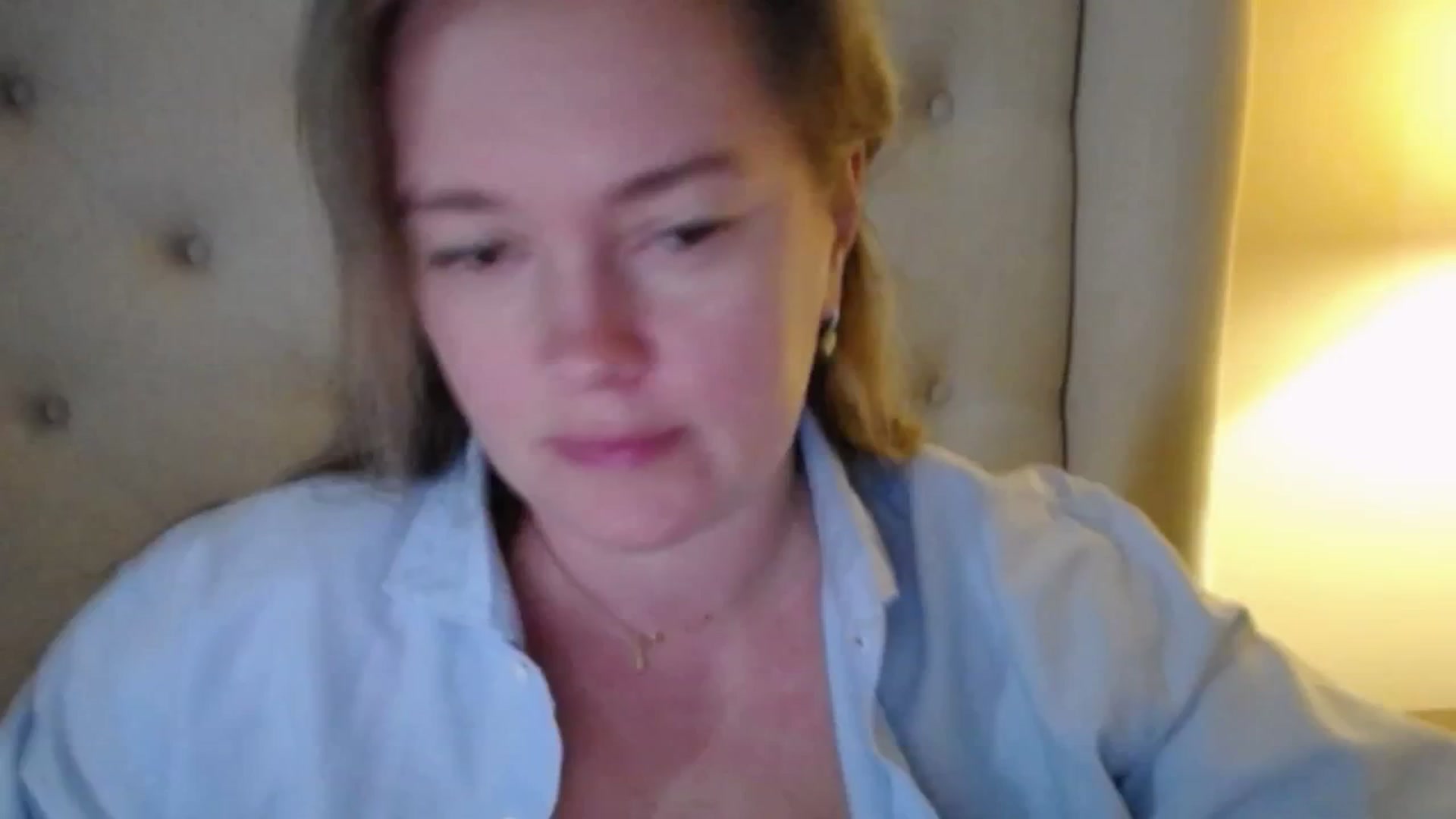 Gallery image thumbnail from J0llye's myfreecams stream on, 11/19/2025, 20:34 image 14 of 20