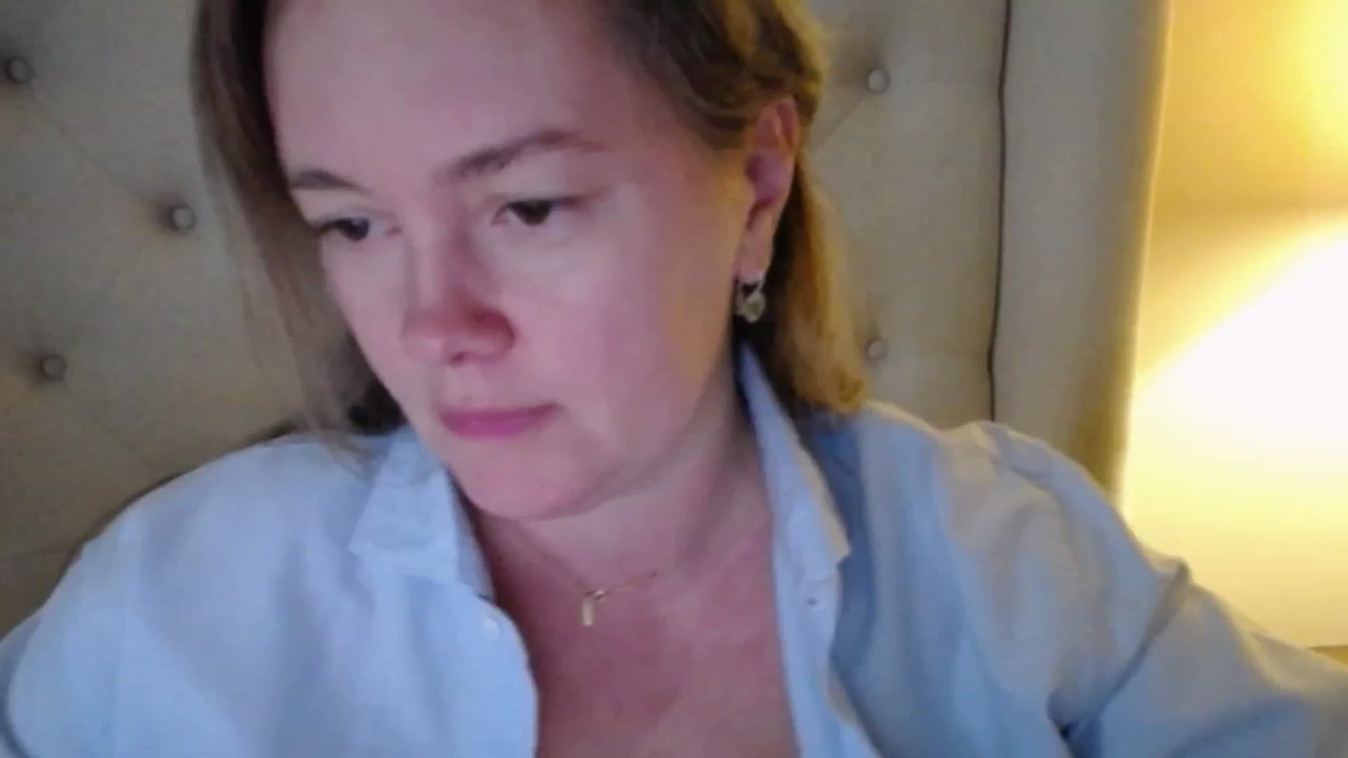 Gallery image thumbnail from J0llye's myfreecams stream on, 11/19/2025, 20:34 image 13 of 20