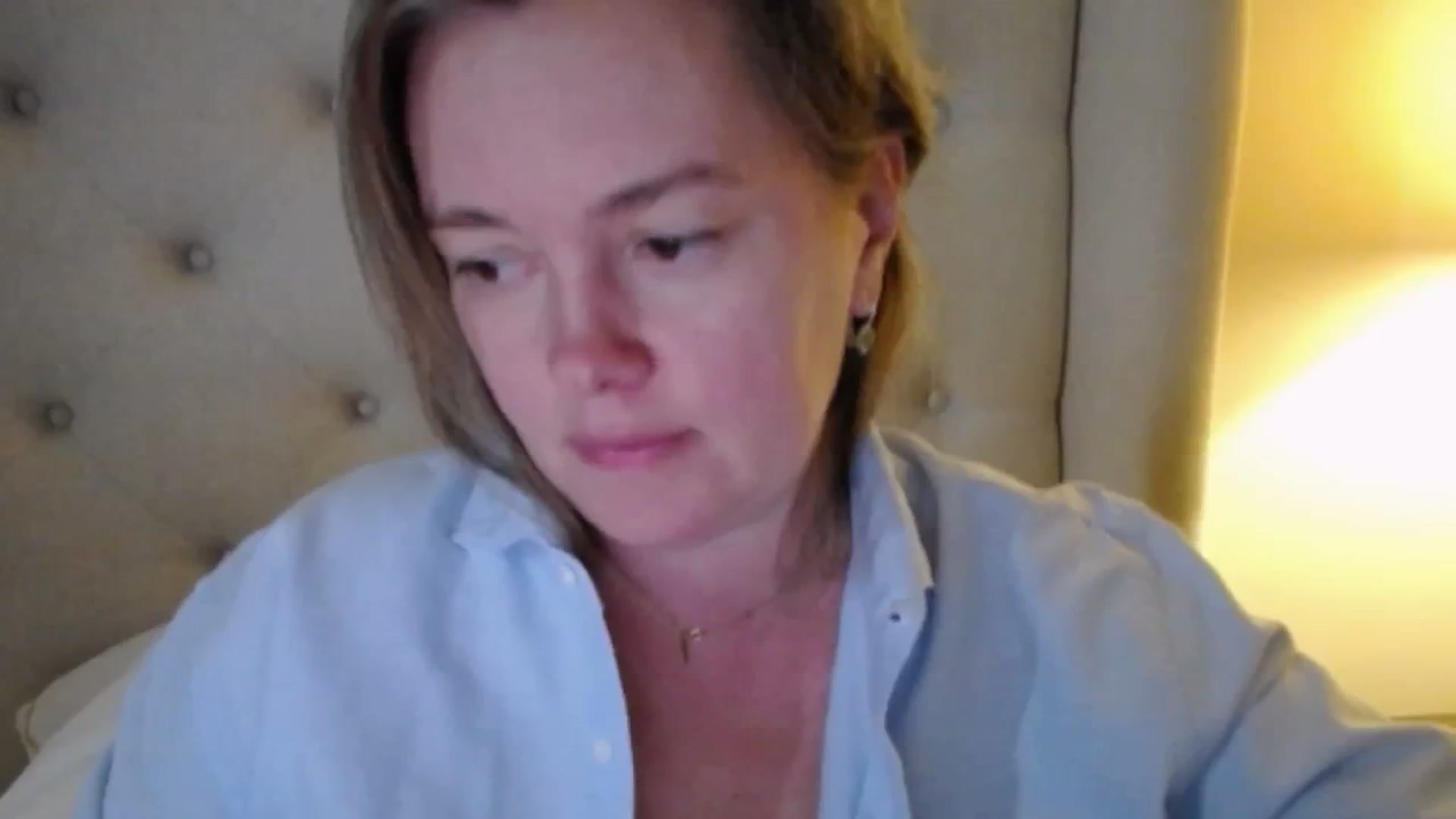 Gallery image thumbnail from J0llye's myfreecams stream on, 11/19/2025, 20:34 image 10 of 20