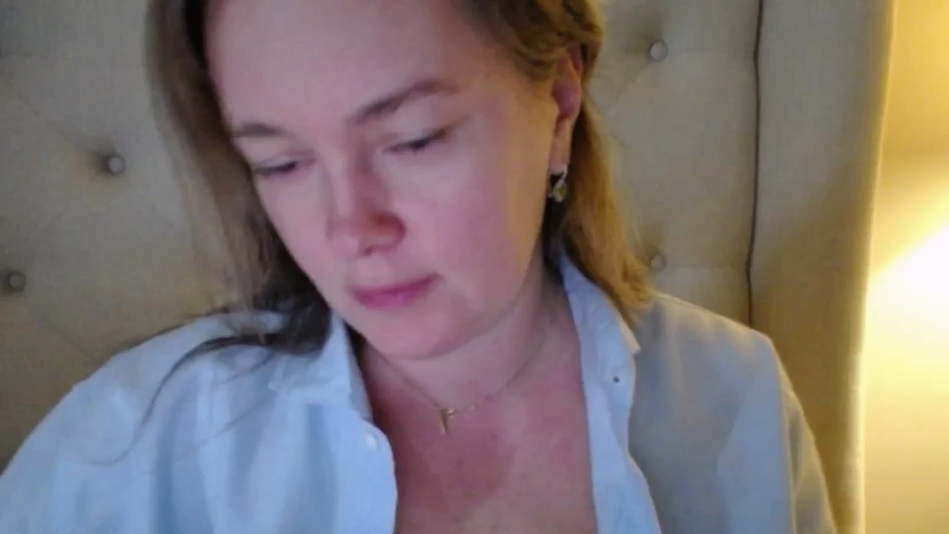 Gallery image thumbnail from J0llye's myfreecams stream on, 11/19/2025, 20:34 image 20 of 20