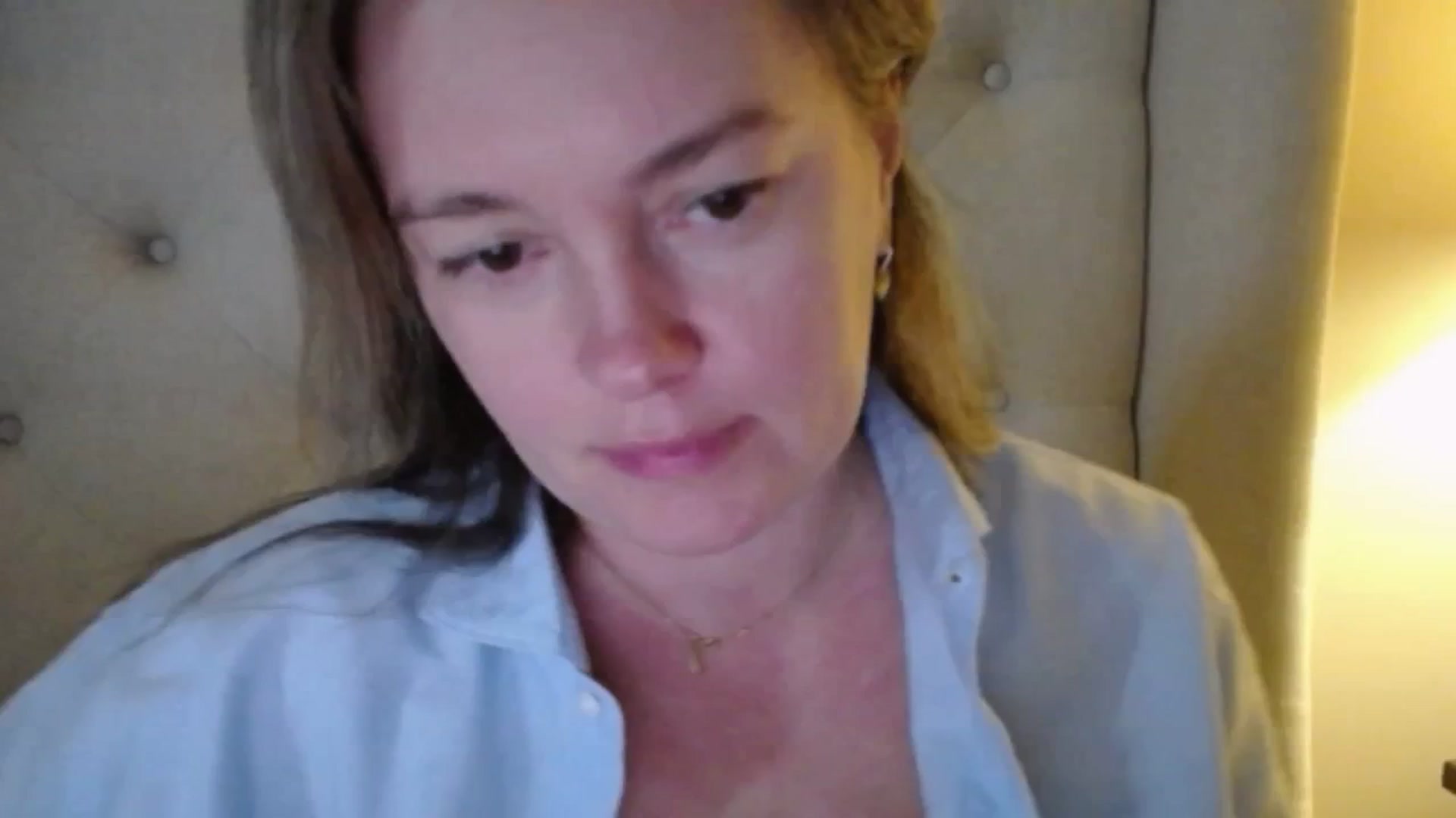Gallery image thumbnail from J0llye's myfreecams stream on, 11/19/2025, 20:34 image 18 of 20