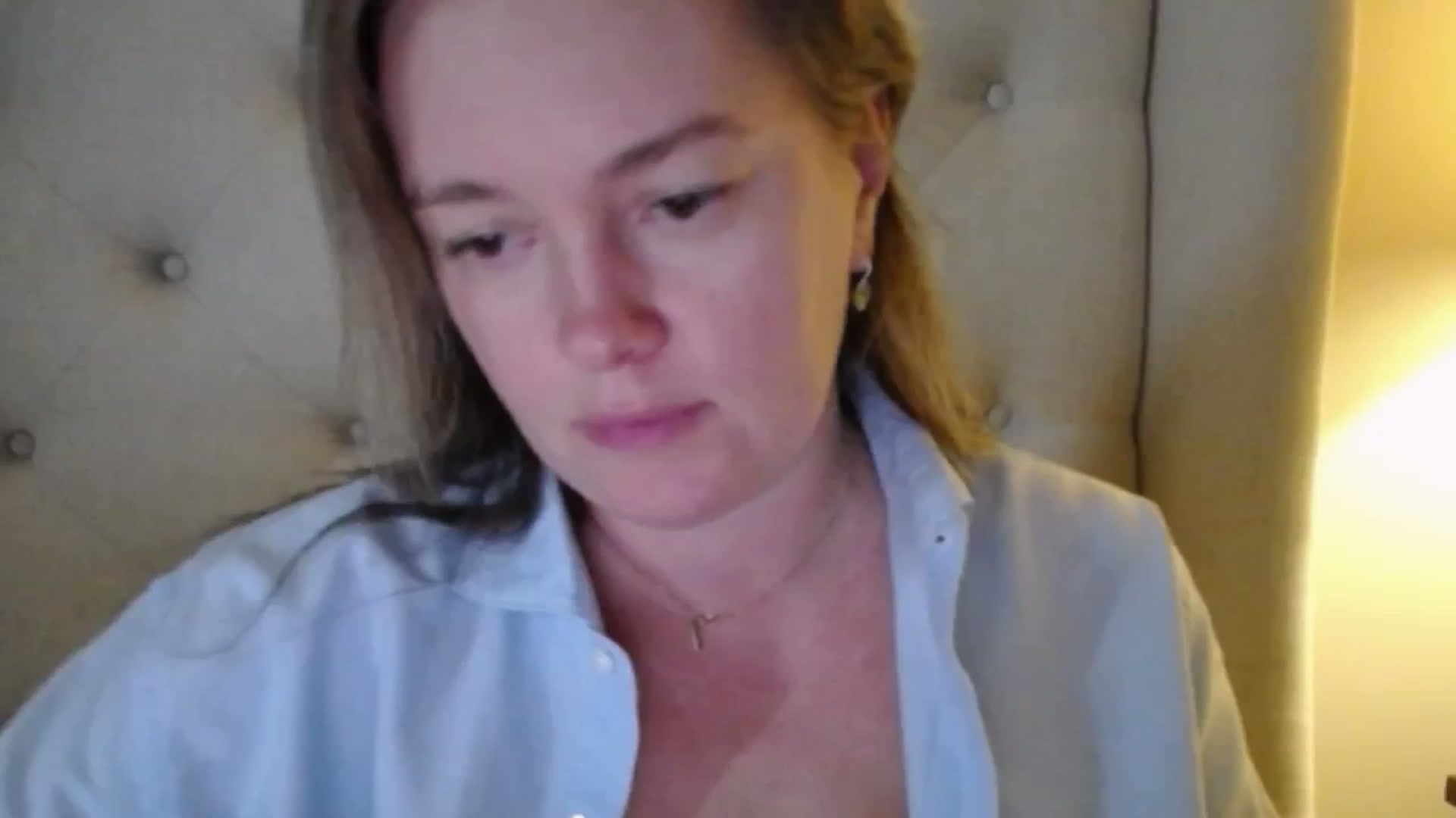 Gallery image thumbnail from J0llye's myfreecams stream on, 11/19/2025, 20:34 image 19 of 20