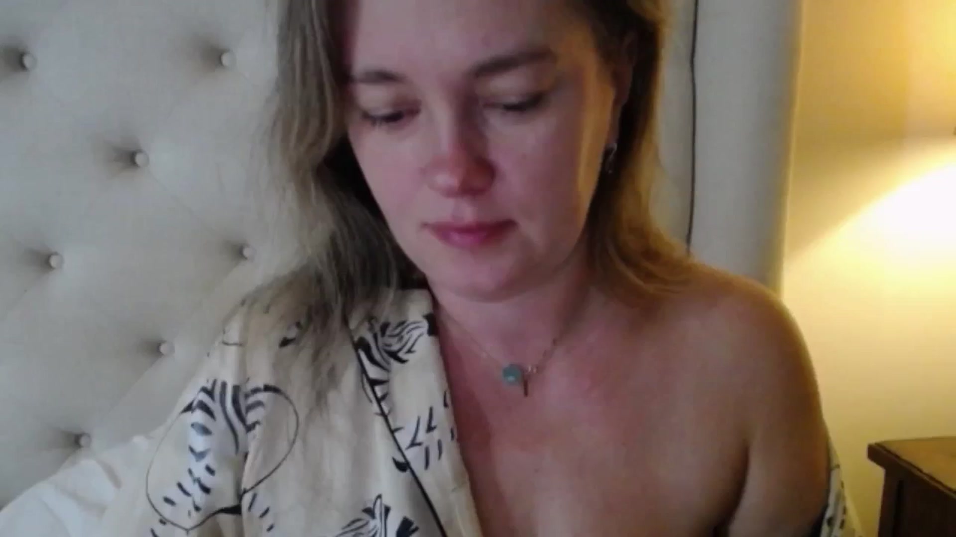 Gallery image thumbnail from J0llye's myfreecams stream on, 11/20/2025, 17:02 image 5 of 20