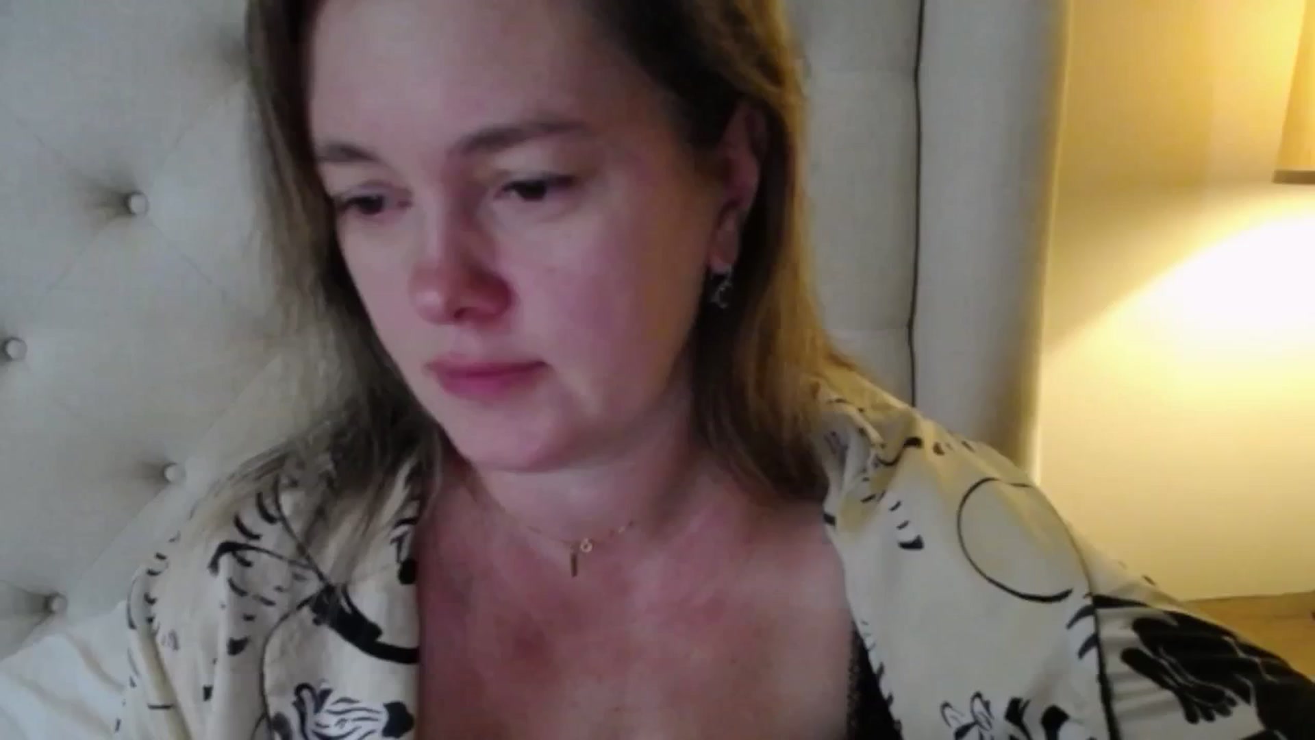 Gallery image thumbnail from J0llye's myfreecams stream on, 11/20/2025, 17:02 image 14 of 20
