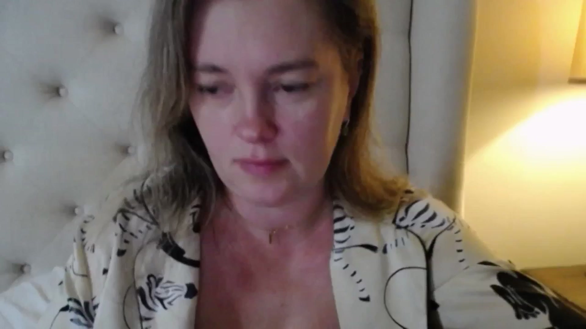 Gallery image thumbnail from J0llye's myfreecams stream on, 11/20/2025, 17:02 image 16 of 20