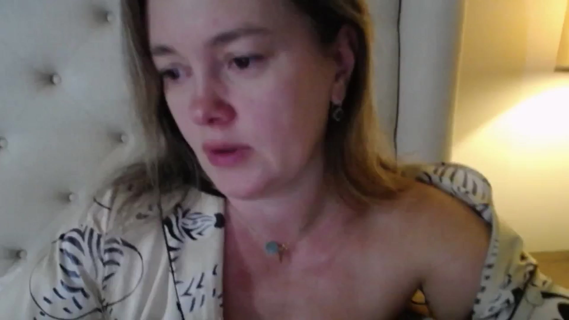 Gallery image thumbnail from J0llye's myfreecams stream on, 11/20/2025, 17:02 image 7 of 20
