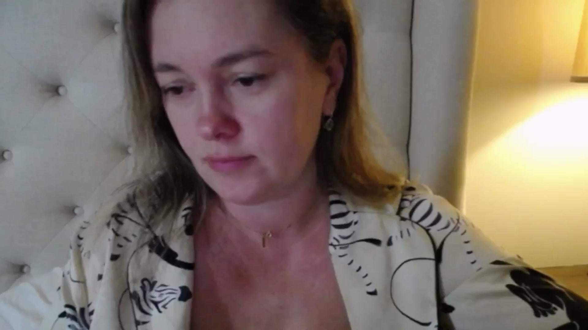 Gallery image thumbnail from J0llye's myfreecams stream on, 11/20/2025, 17:02 image 15 of 20