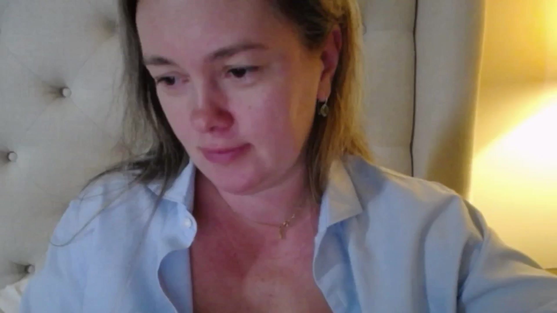Gallery image thumbnail from J0llye's myfreecams stream on, 11/20/2025, 20:37 image 1 of 20
