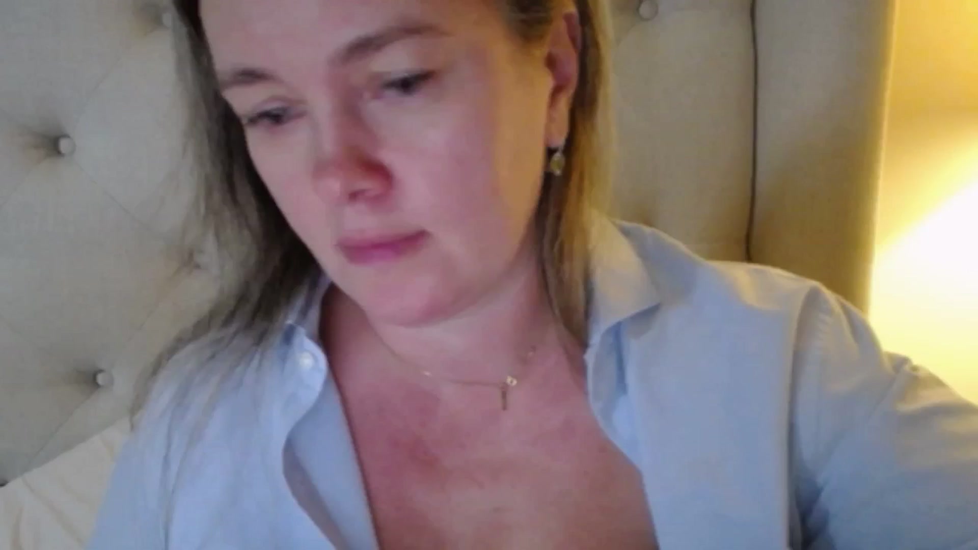 Gallery image thumbnail from J0llye's myfreecams stream on, 11/20/2025, 20:37 image 14 of 20