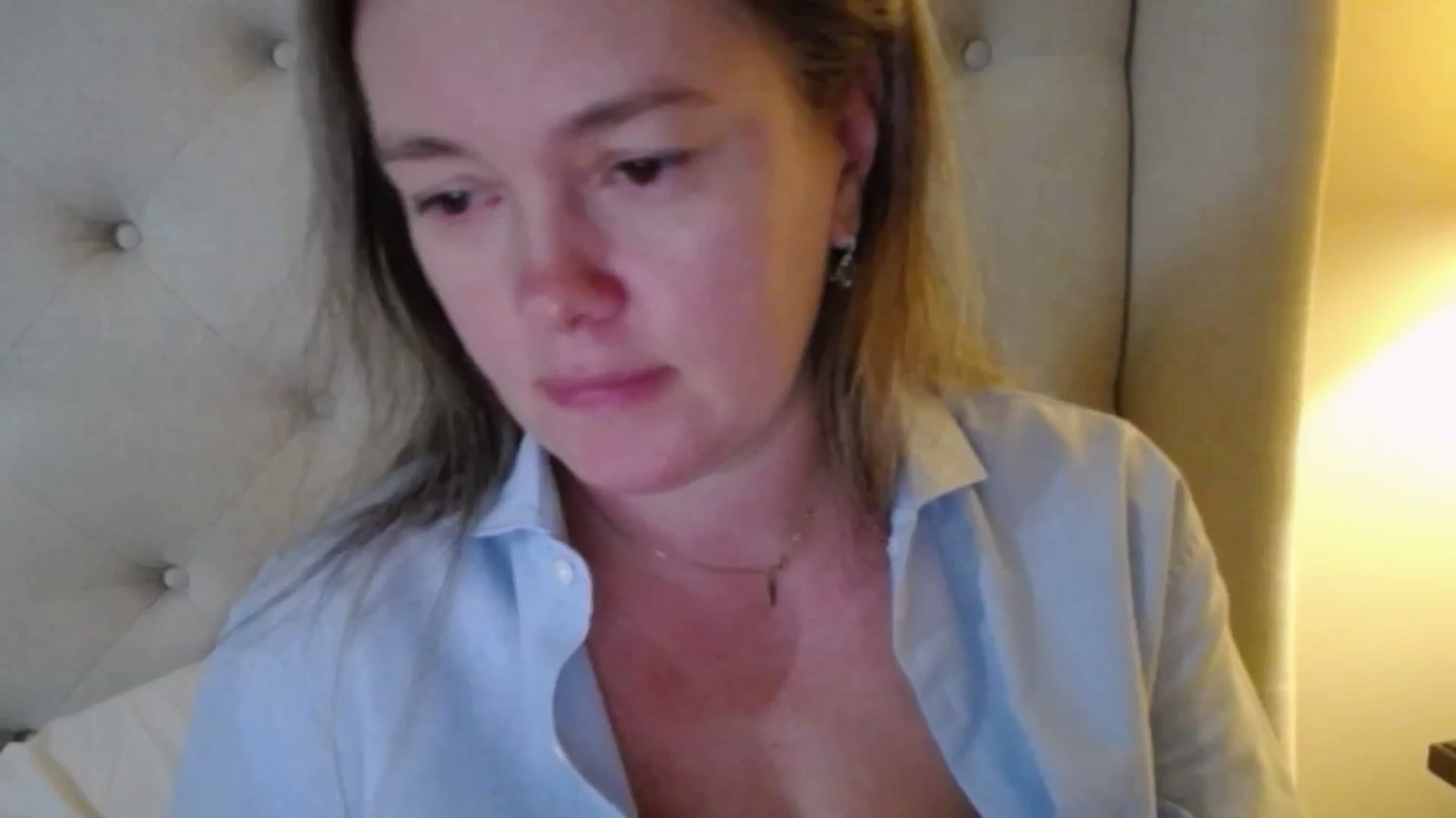 Gallery image thumbnail from J0llye's myfreecams stream on, 11/20/2025, 20:37 image 6 of 20