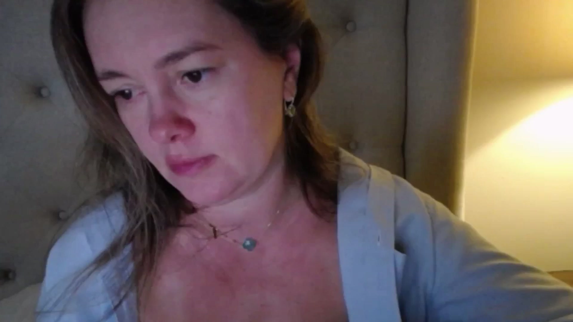 Gallery image thumbnail from J0llye's myfreecams stream on, 11/21/2025, 16:53 image 10 of 20