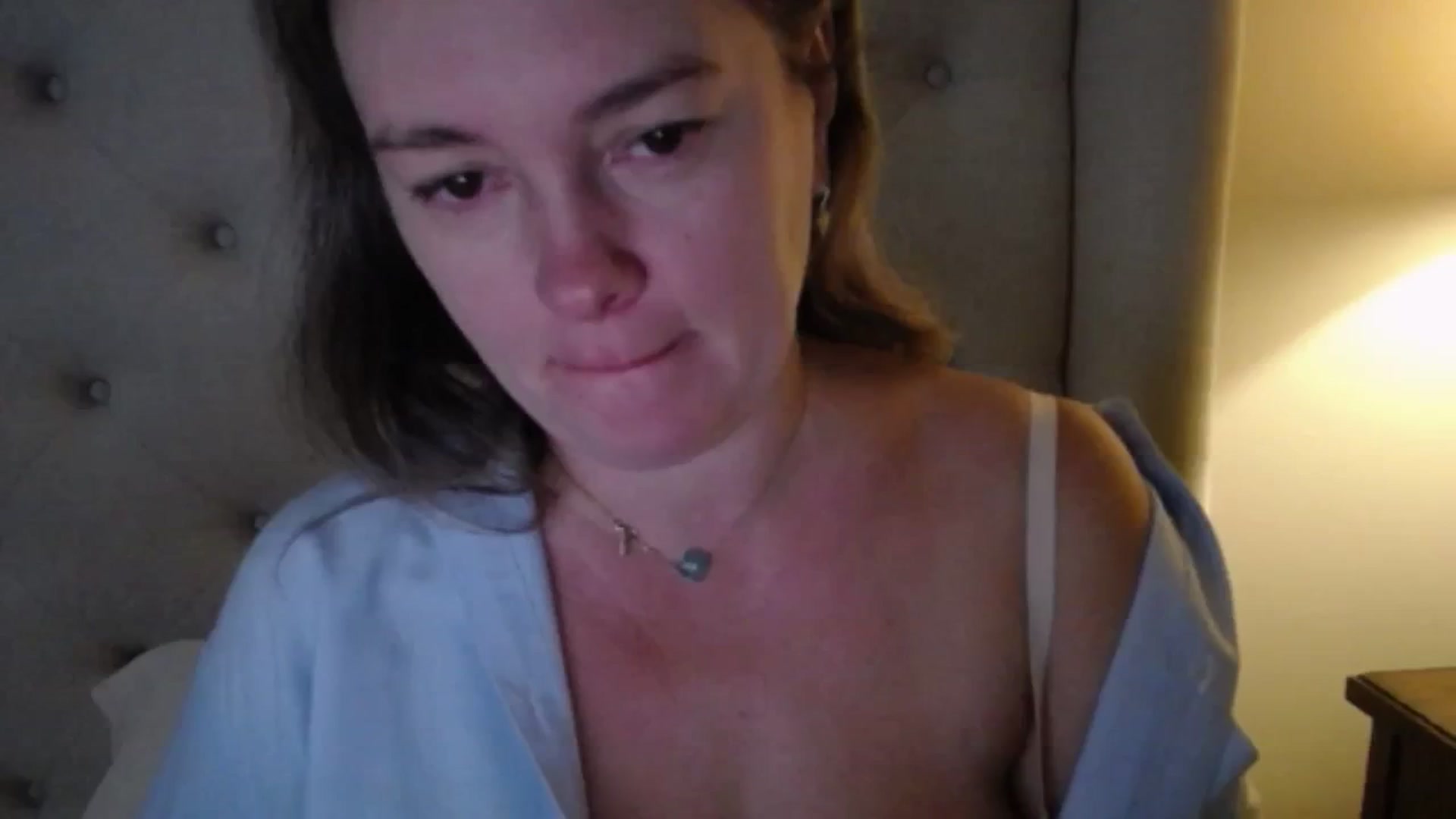 Gallery image thumbnail from J0llye's myfreecams stream on, 11/21/2025, 16:53 image 1 of 20