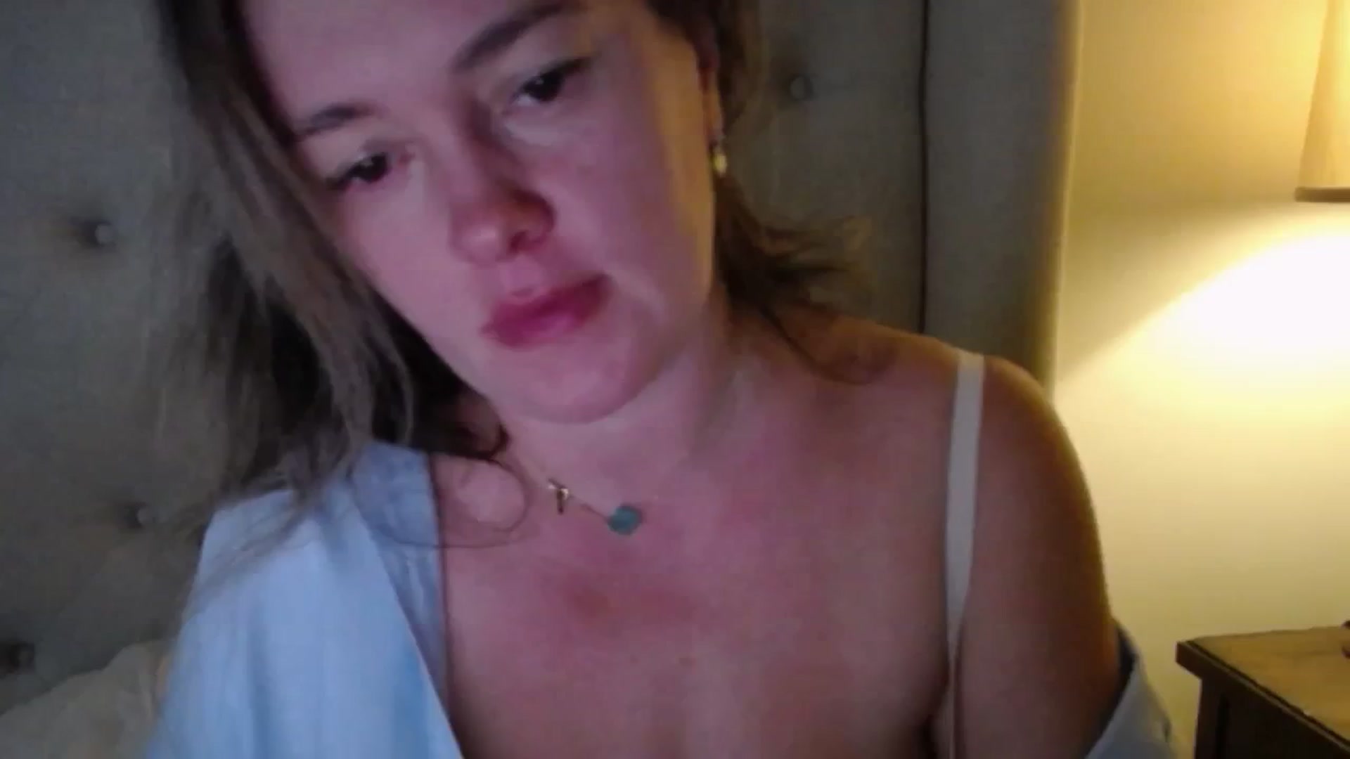 Gallery image thumbnail from J0llye's myfreecams stream on, 11/21/2025, 16:53 image 6 of 20
