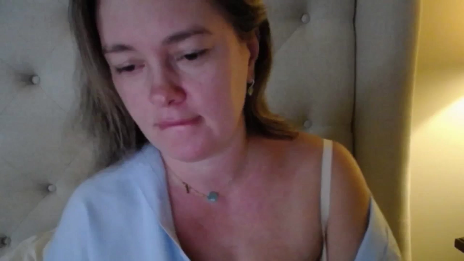 Gallery image thumbnail from J0llye's myfreecams stream on, 11/21/2025, 16:53 image 19 of 20