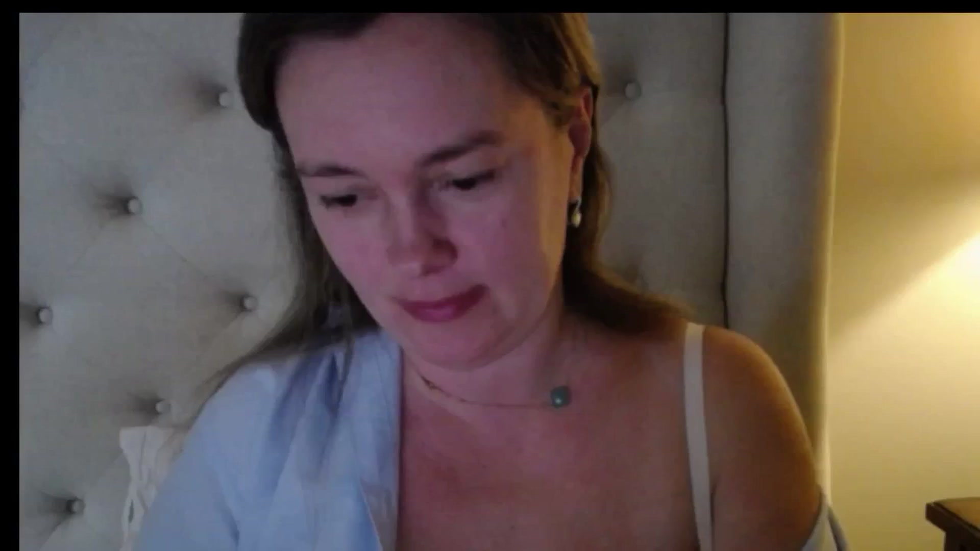 Gallery image thumbnail from J0llye's myfreecams stream on, 11/23/2025, 21:16 image 8 of 20